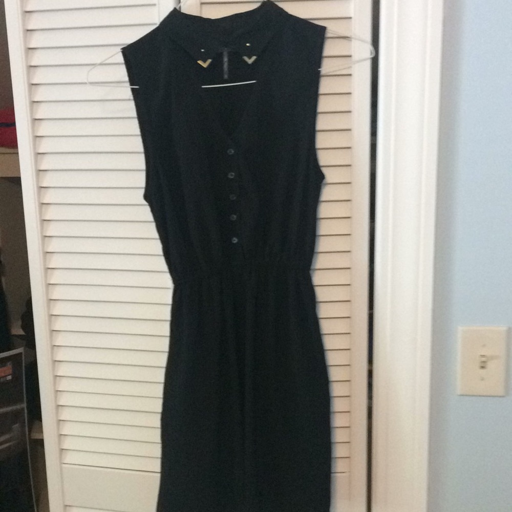Kendall and Kylie dress perfect condition